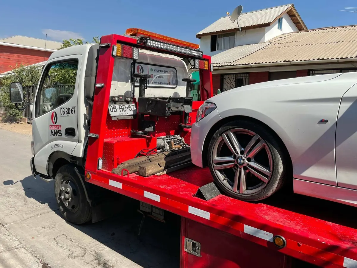 Rescate vehicular en Santiago